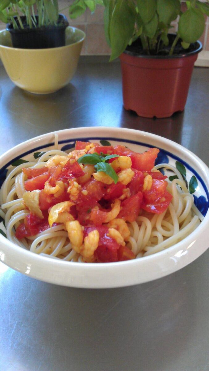 Pasta med räk- och saffransås
